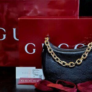 NWT Gucci GG Emblem Medium Shoulder Bag